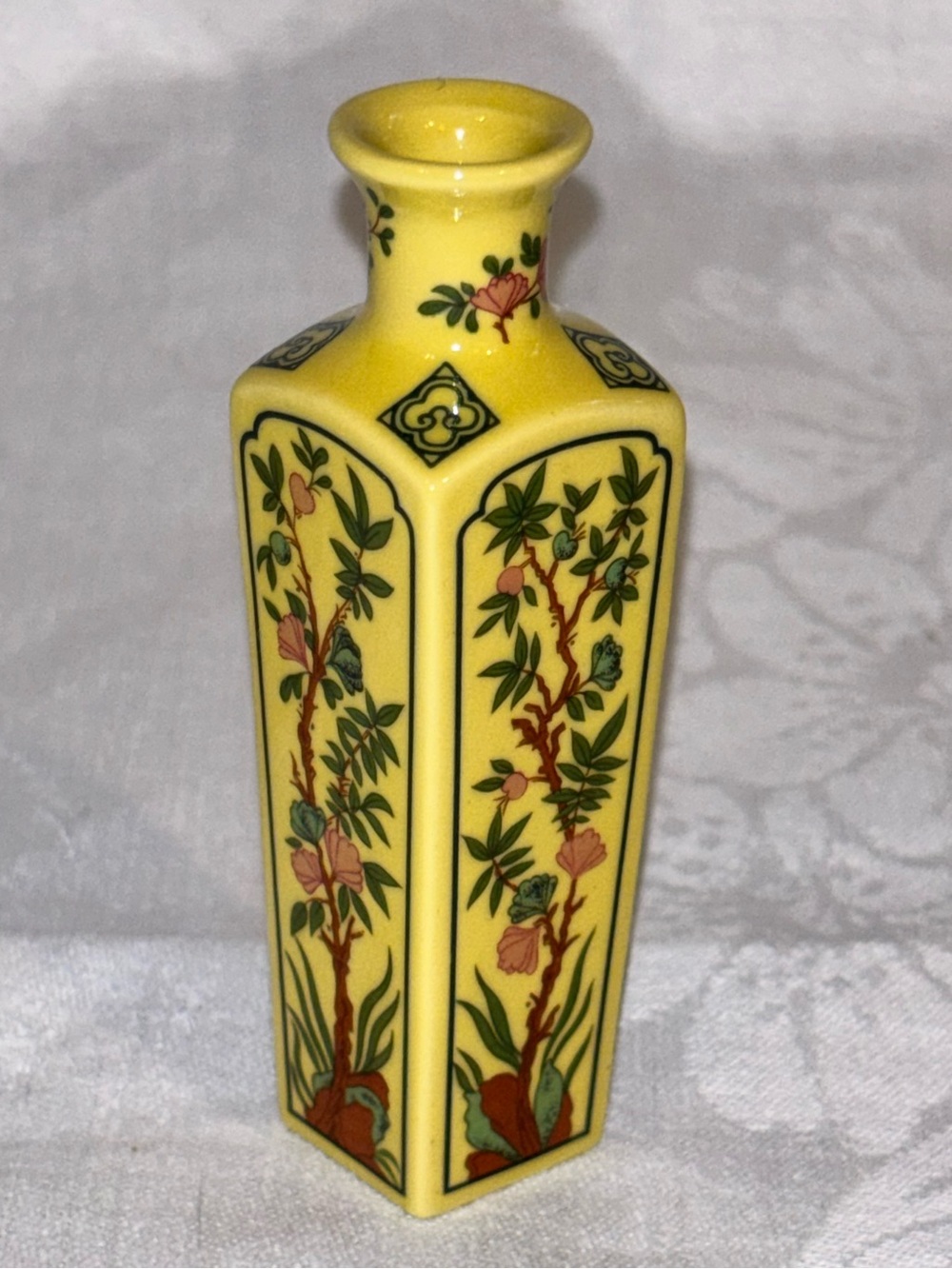 Vintage 1980 Franklin Porcelain Yellow Floral Mini Vase Japan Chinoiserie